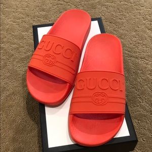 Gucci Women’s Pursuit Logo Pool Slides